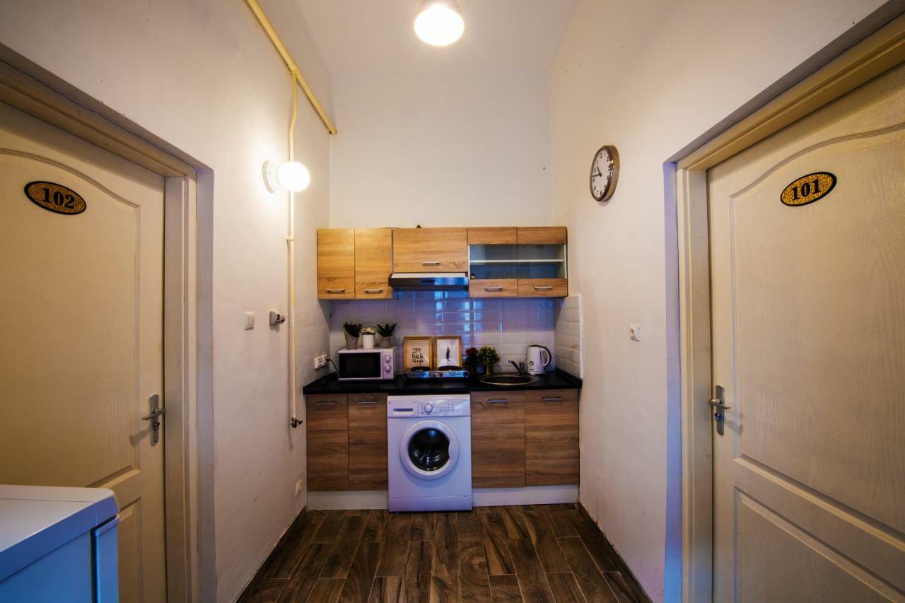 No. 11 Apartment With 2 Bathrooms Next To Railway Station Budapest Exterior foto
